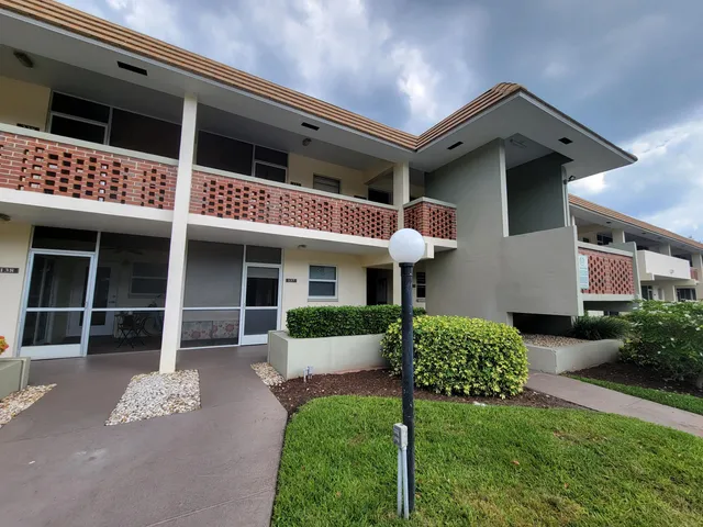 $1,799 | 1340 Northeast 28th Avenue, Unit 137, Pompano Beach, FL 33062