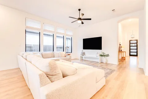 $525,000 | 30246 Gold Finch Place, Fulshear, TX 77441