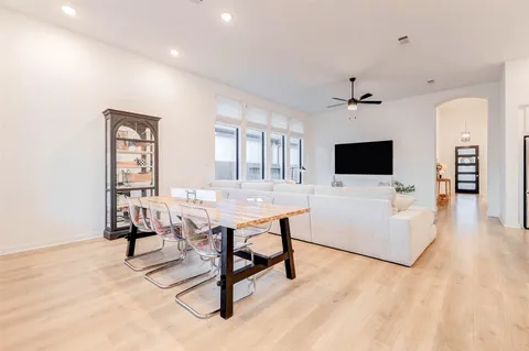 $525,000 | 30246 Gold Finch Place, Fulshear, TX 77441