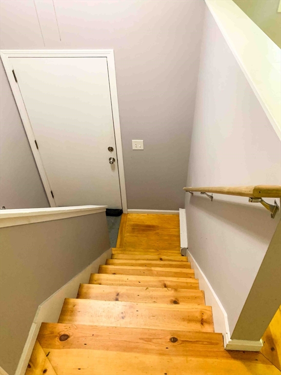 48 Stillwater Road, Unit B Deerfield, MA 01373 - Photo 4 of 9 Gallery Image 4