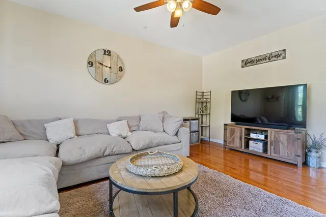 $475,000 | 805 Hamlin Lane, Arlington Heights, IL 60004