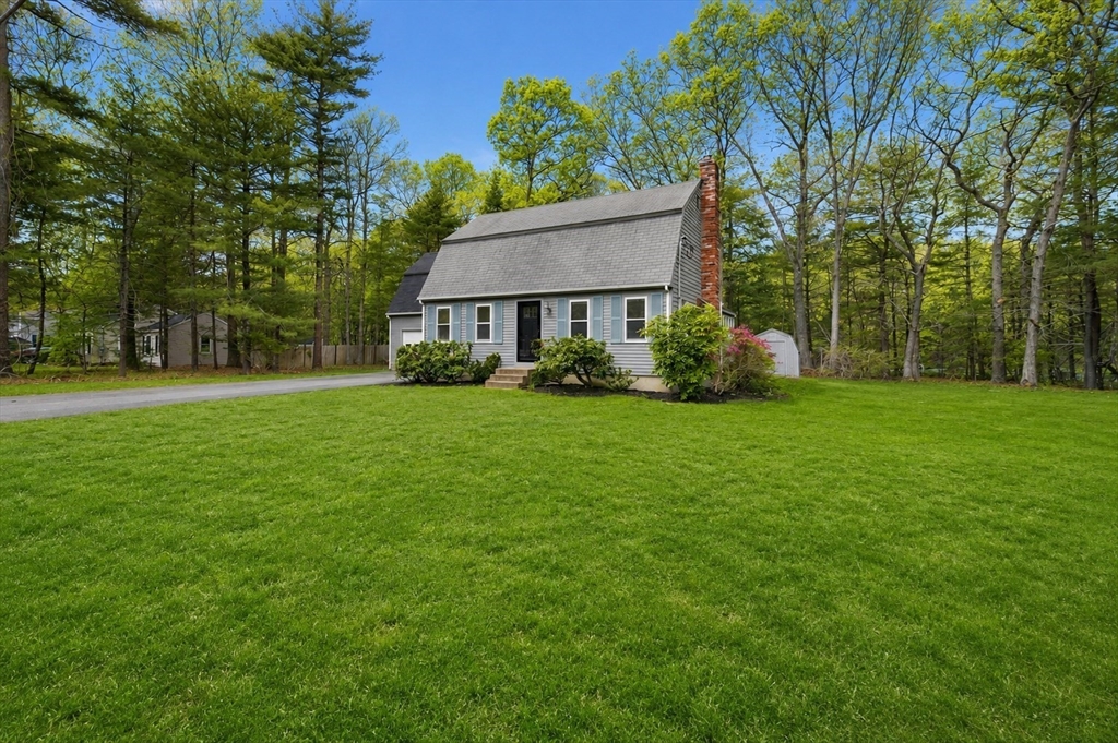 76 Woodridge Road Duxbury, MA 02332 - Photo 2 of 42