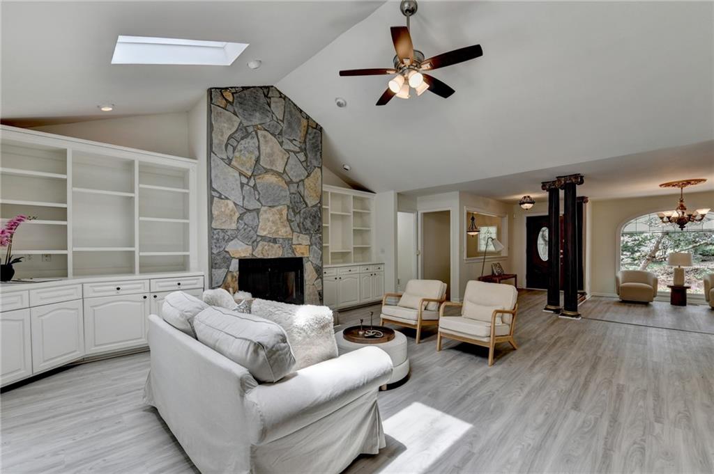 421 Oakleaf Trail Suwanee, GA 30024 - Photo 6 of 46