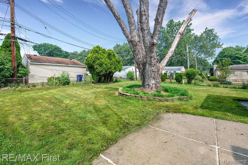 19571 Merriman Road Livonia, MI 48152 - Photo 22 of 24