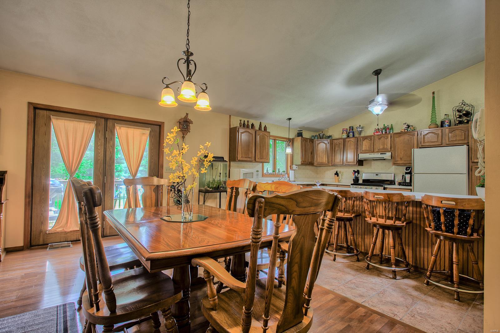 8537 East Kirsch Road Troy, IL 62294 - Photo 14 of 57