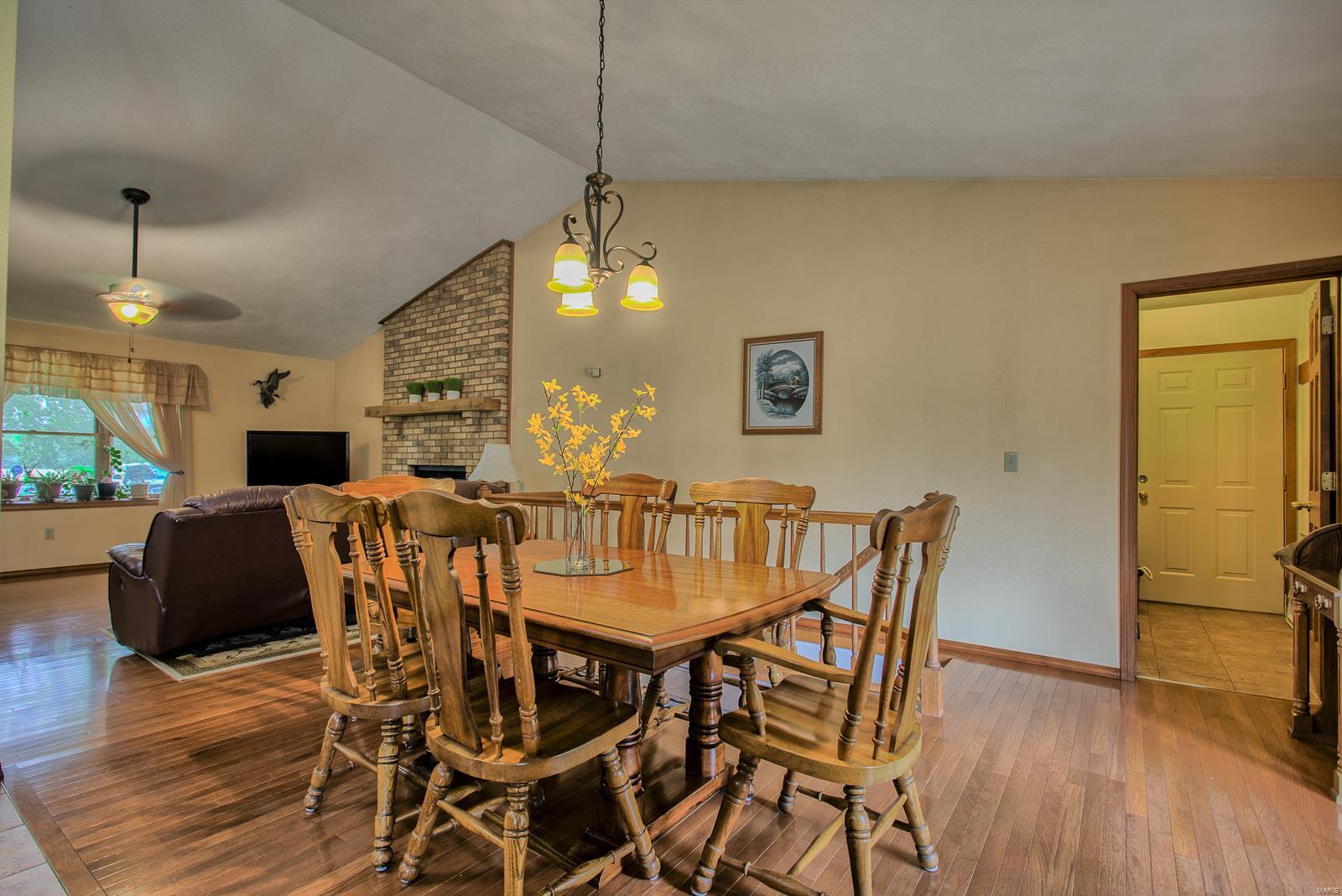 8537 East Kirsch Road Troy, IL 62294 - Photo 18 of 57