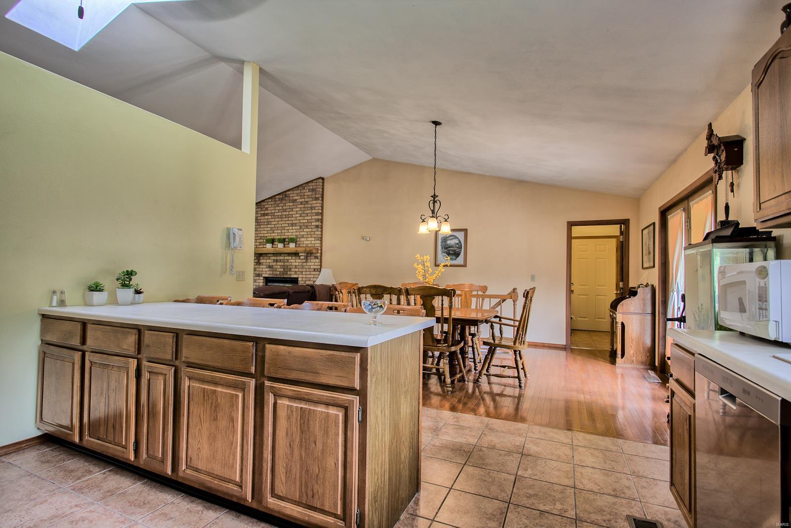 8537 East Kirsch Road Troy, IL 62294 - Photo 22 of 57