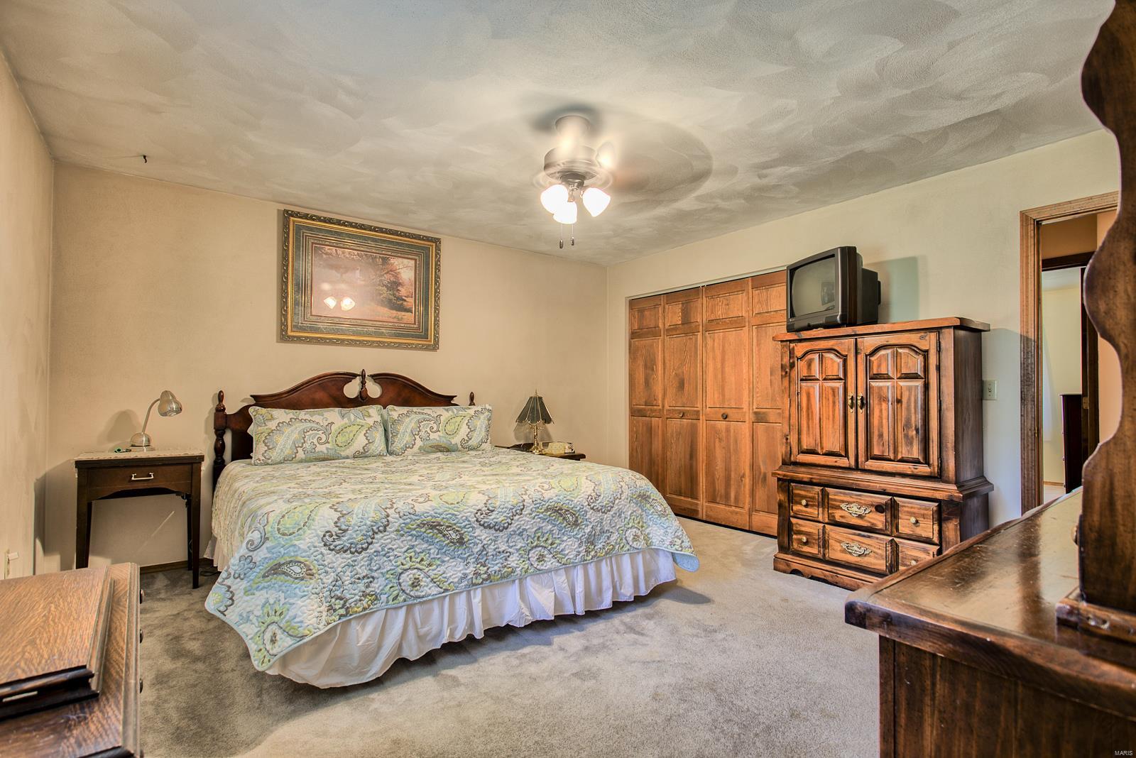 8537 East Kirsch Road Troy, IL 62294 - Photo 5 of 57