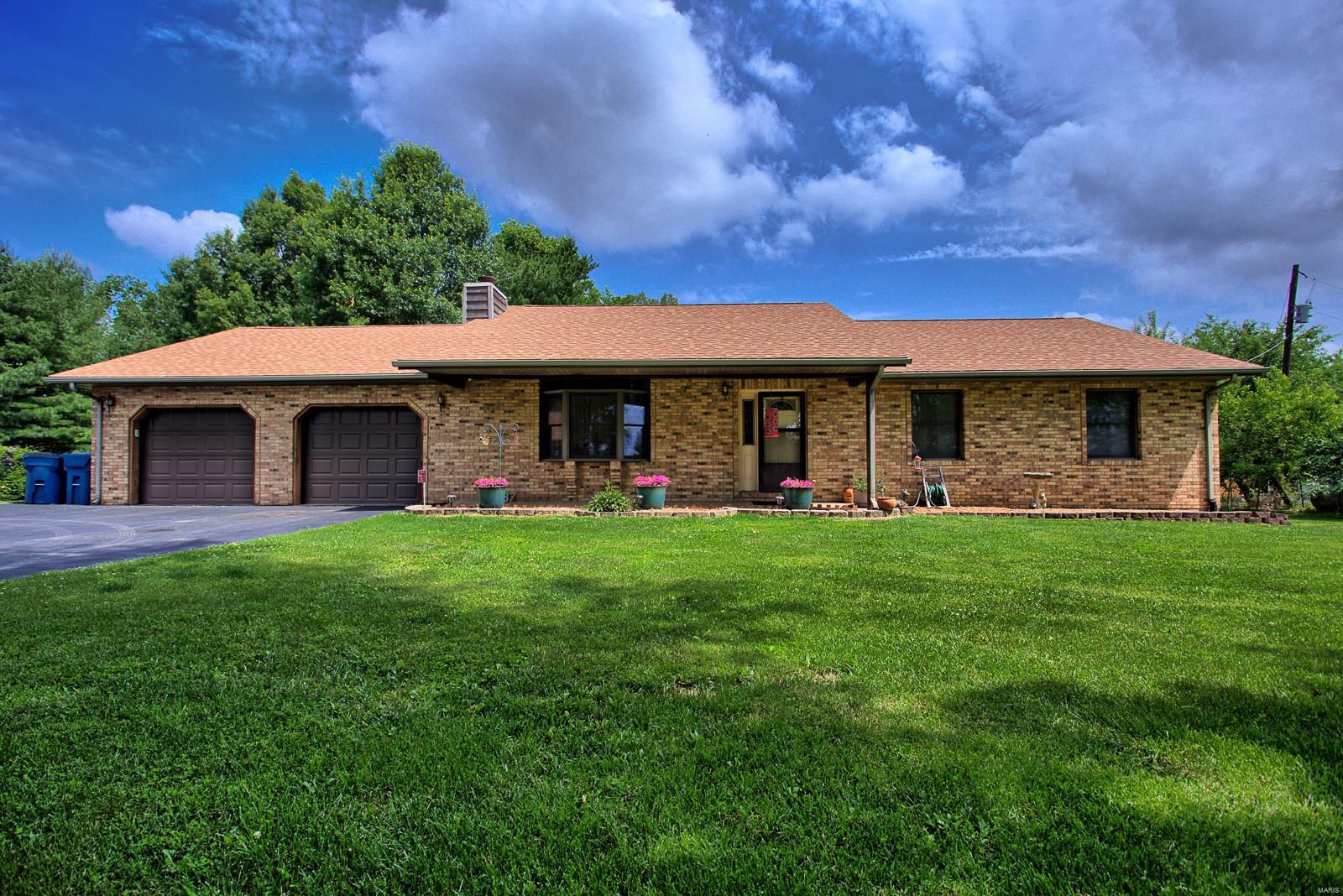8537 East Kirsch Road Troy, IL 62294 - Photo 43 of 57