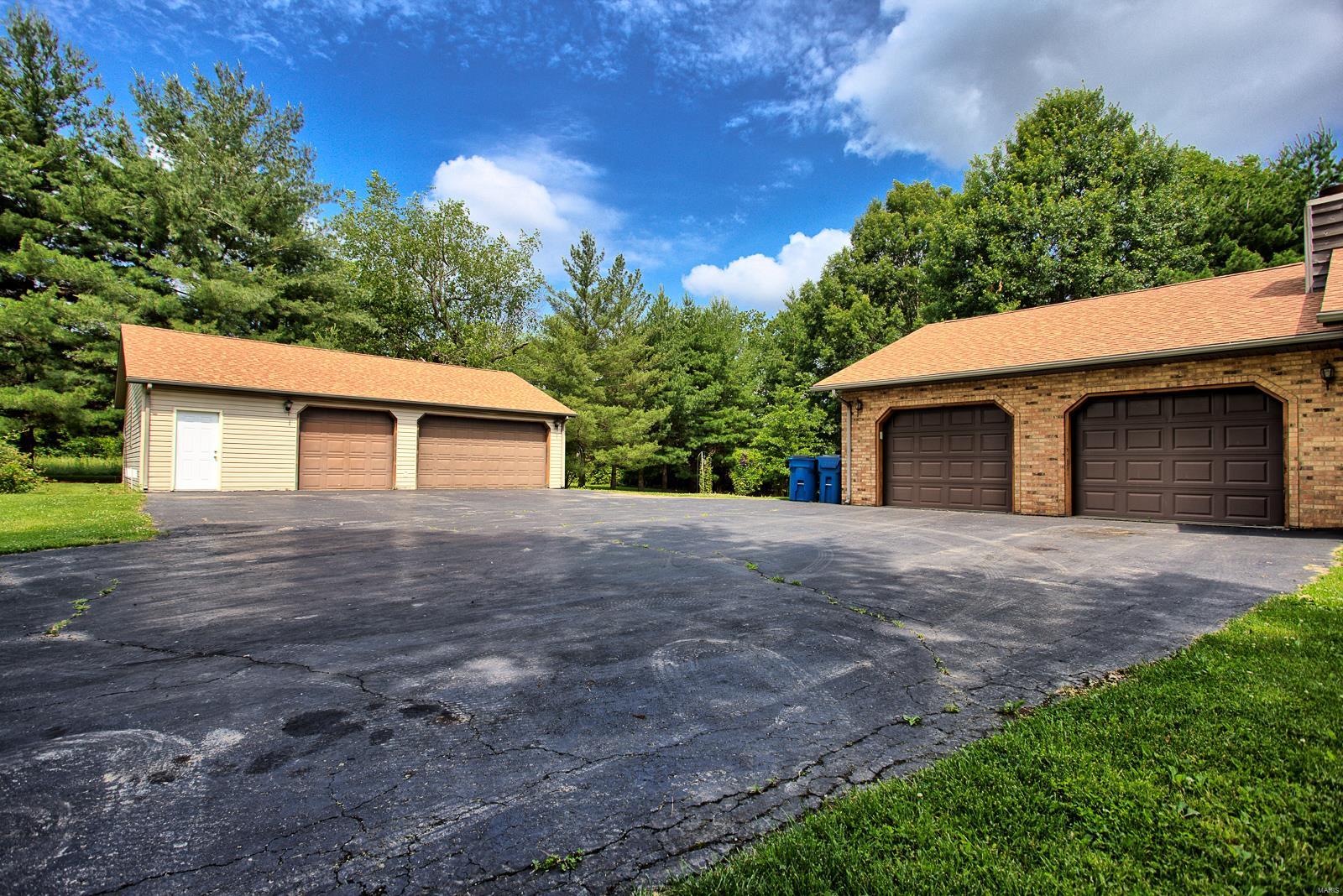 8537 East Kirsch Road Troy, IL 62294 - Photo 53 of 57