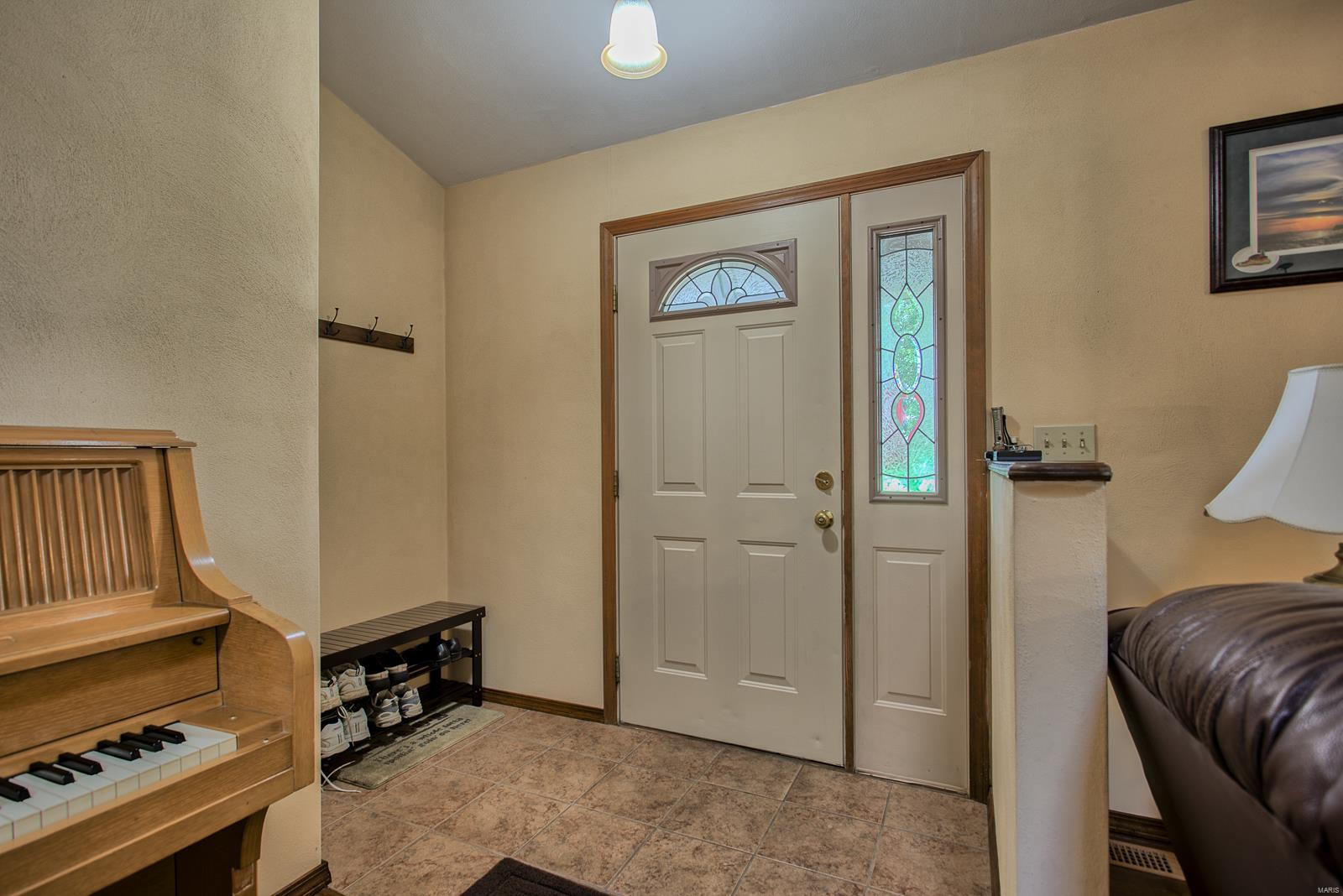 8537 East Kirsch Road Troy, IL 62294 - Photo 10 of 57