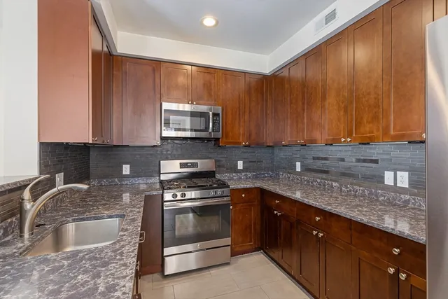 $699,900 | 70 Endicott Street, Unit 701, Norwood, MA 02062