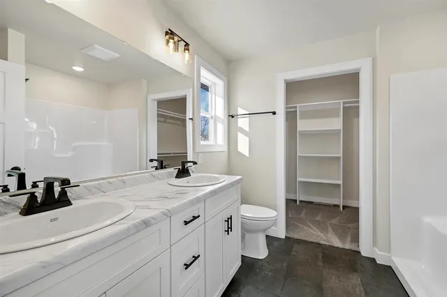 $399,900 | 109 Theunis Drive, Wrightstown, WI 54180