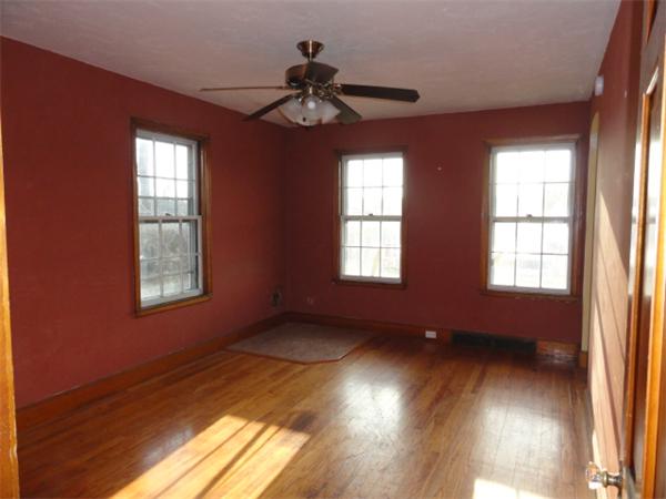 19 Willard Road Sturbridge, MA 01566 - Photo 2 of 12 Gallery Image 2