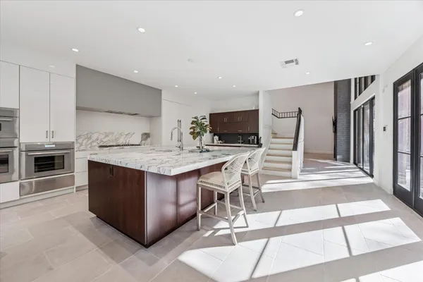 $12,500 | 10 South Briar Hollow Lane, Unit 53, Houston, TX 77027