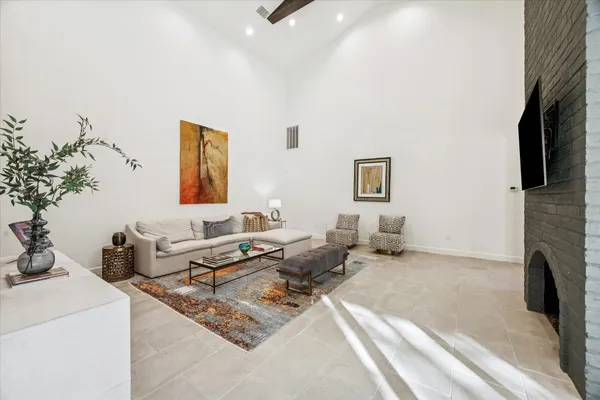 $12,500 | 10 South Briar Hollow Lane, Unit 53, Houston, TX 77027