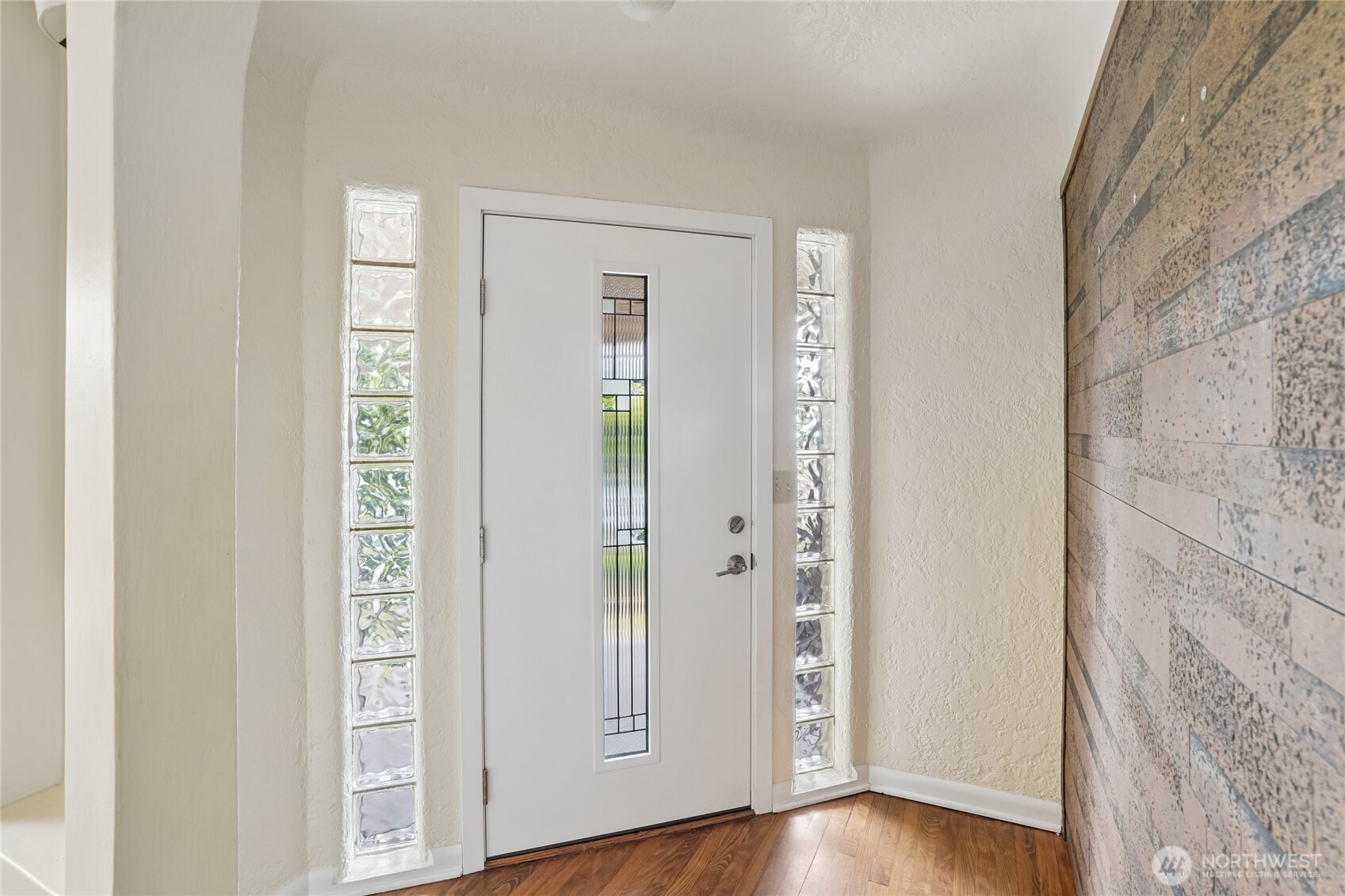 3004 Southwest Barton Street Seattle, WA 98126 - Photo 7 of 40