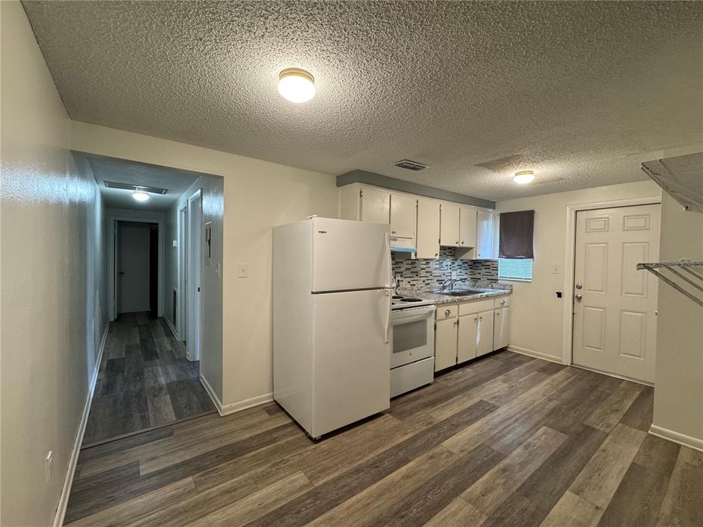 1004 Melrose Street, Unit B Seffner, FL 33584 - Photo 6 of 13