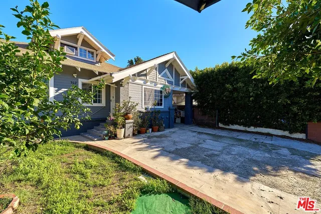 $7,000 | 162 South Ardmore Avenue, Los Angeles, CA 90004