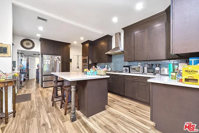 $7,000 | 162 South Ardmore Avenue, Los Angeles, CA 90004