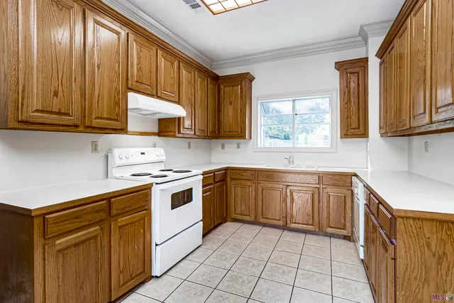 $1,350 | 550 South River Road, Unit B, Port Allen, LA 70767