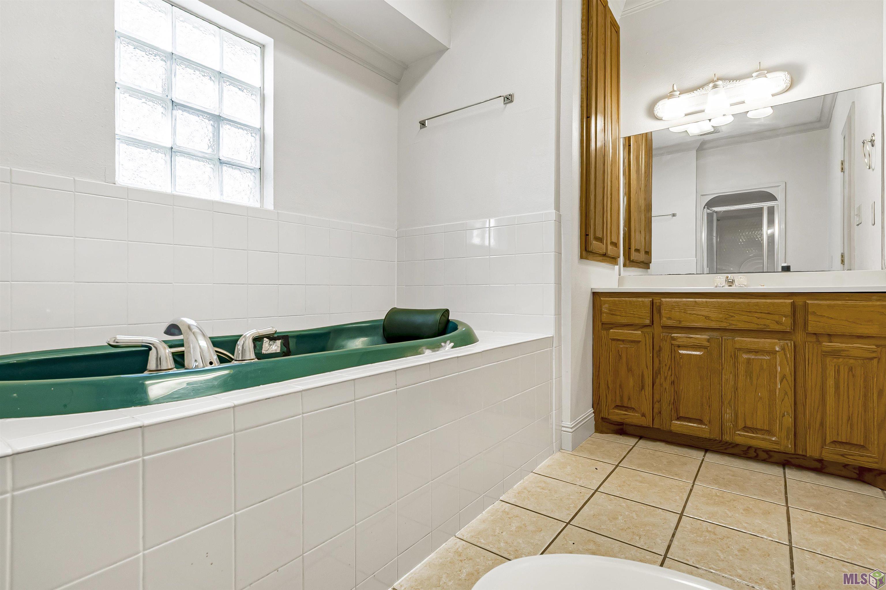 550 South River Road, Unit B Port Allen, LA 70767 - Photo 5 of 12