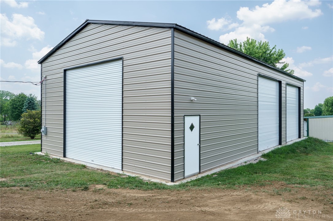 5109 Dearth Road Springboro, OH 45066 - Photo 46 of 67 Pole barn