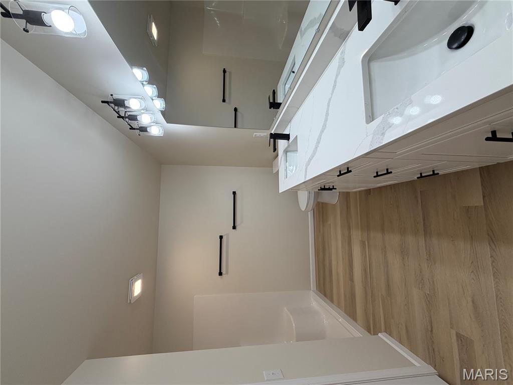 5722 Brady Road Hannibal, MO 63401 - Photo 14 of 26