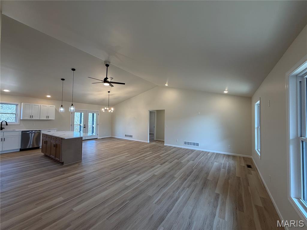 5722 Brady Road Hannibal, MO 63401 - Photo 2 of 26