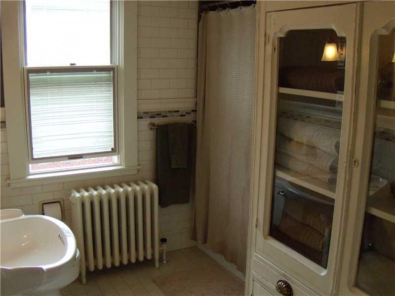 455 Beverly Road Mt. Lebanon, PA 15216 - Photo 17 of 24 Full Bath.