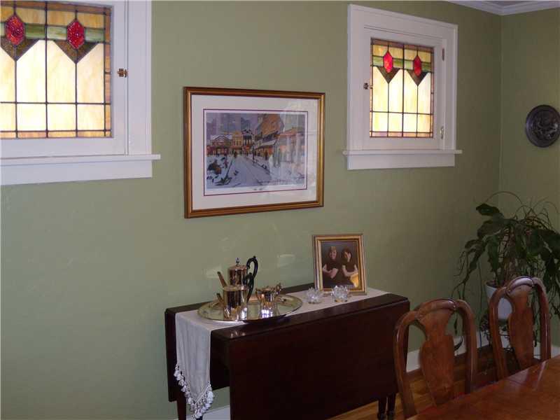 455 Beverly Road Mt. Lebanon, PA 15216 - Photo 7 of 24 Dining Room. ROOM WITH STAINED GLASS AND BAY WINDOW