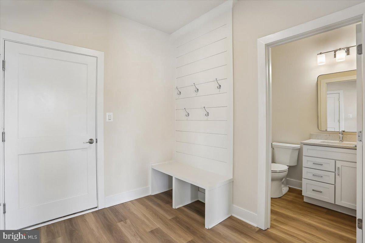 102 Allen Lane Poolesville, MD 20837 - Photo 11 of 76 Mud Room