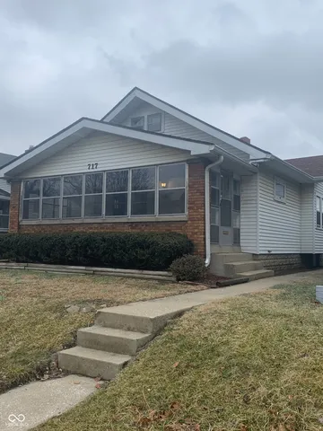 $1,595 | 717 North Emerson Avenue, Indianapolis, IN 46219