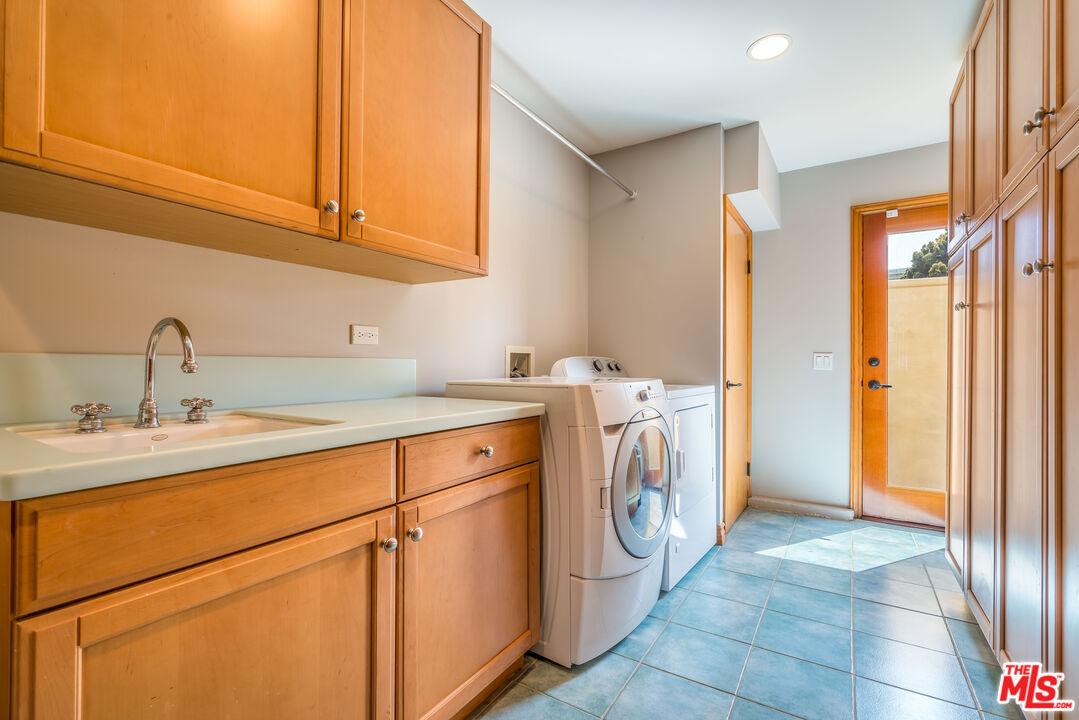 3643 Oceanhill Way Malibu, CA 90265 - Photo 18 of 24