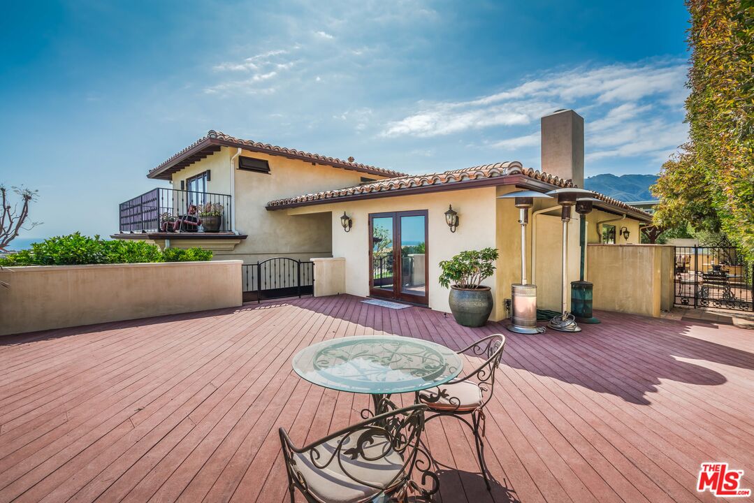 3643 Oceanhill Way Malibu, CA 90265 - Photo 4 of 24