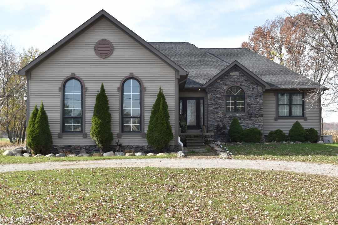 69449 Welding Road Richmond, MI 48062 - Photo 3 of 54