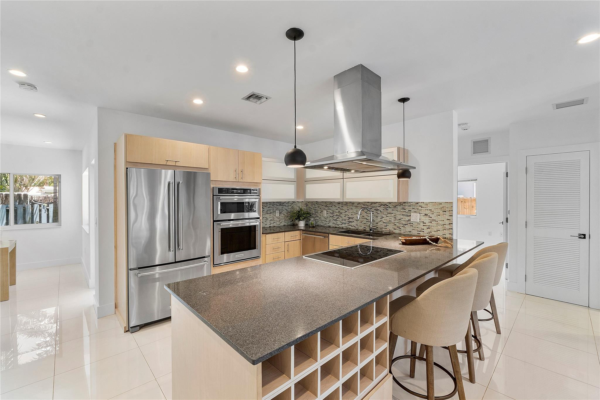 720 Northeast 17th Road Fort Lauderdale, FL 33304 - Photo 16 of 53 Photo 16