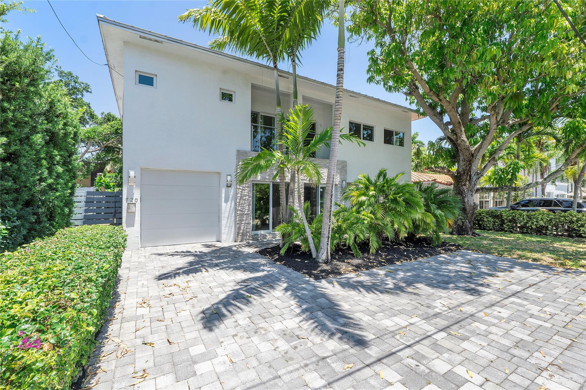 720 Northeast 17th Road Fort Lauderdale, FL 33304 - Photo 2 of 53 Photo 2