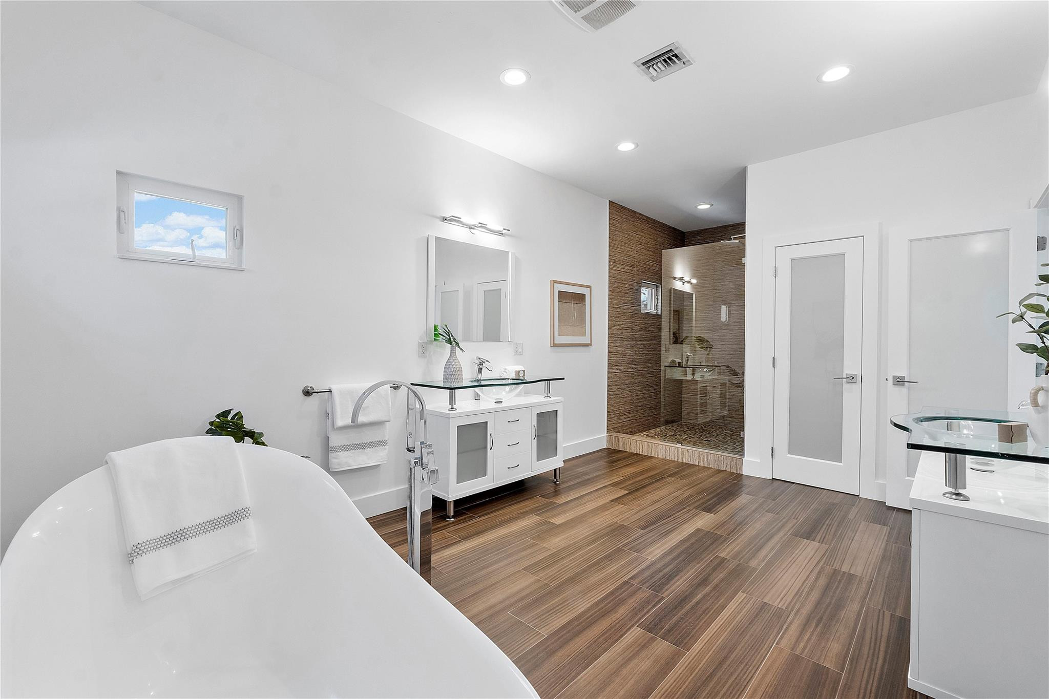 720 Northeast 17th Road Fort Lauderdale, FL 33304 - Photo 33 of 53 Photo 33