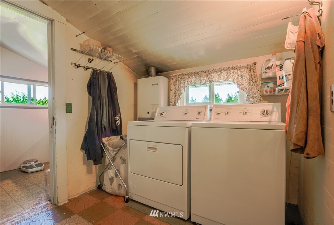 3293 Grandview Road Ferndale, WA 98248 - Photo 16 of 25