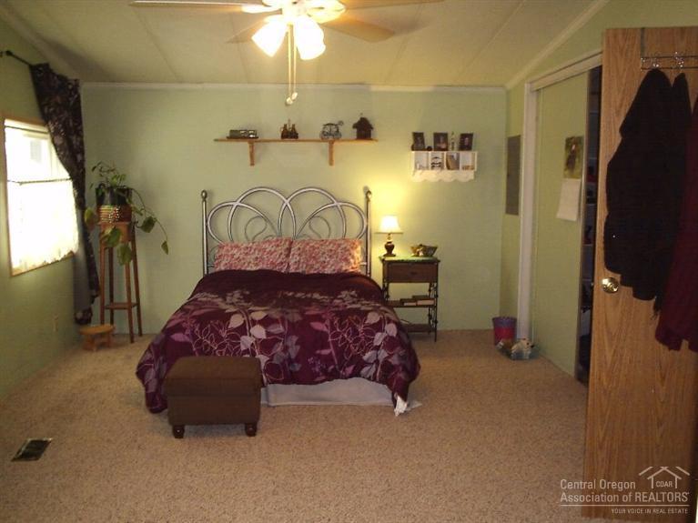 19273 Apache Road Bend, OR 97702 - Photo 11 of 25 Additional Photo