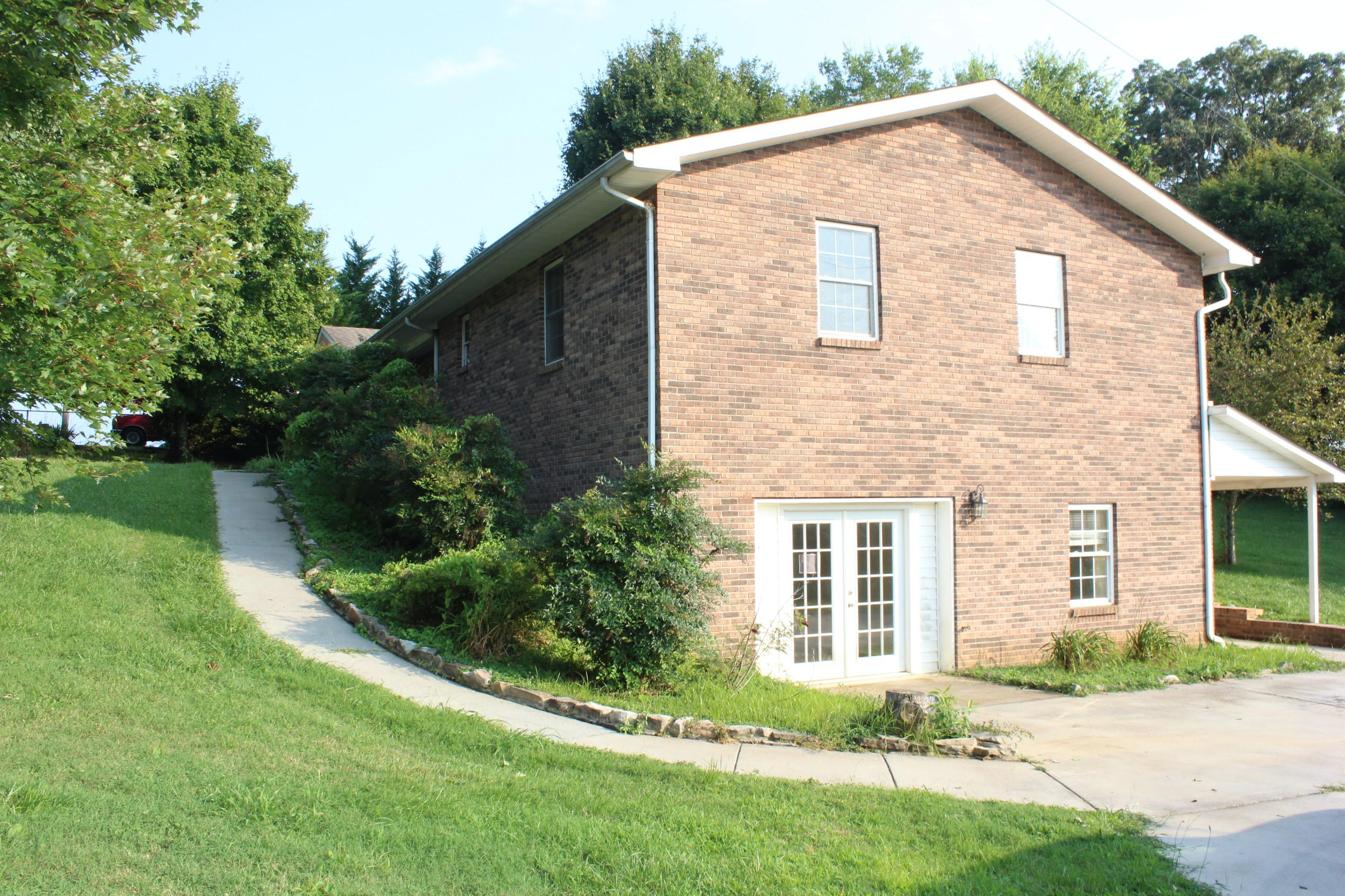 416 McTeer Road Greenback, TN 37742 - Photo 15 of 19 Right Side