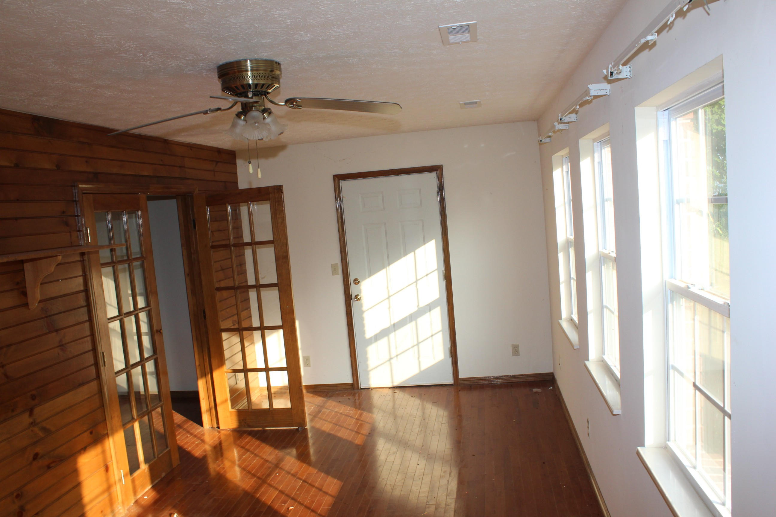416 McTeer Road Greenback, TN 37742 - Photo 9 of 19 Rear sun room 2