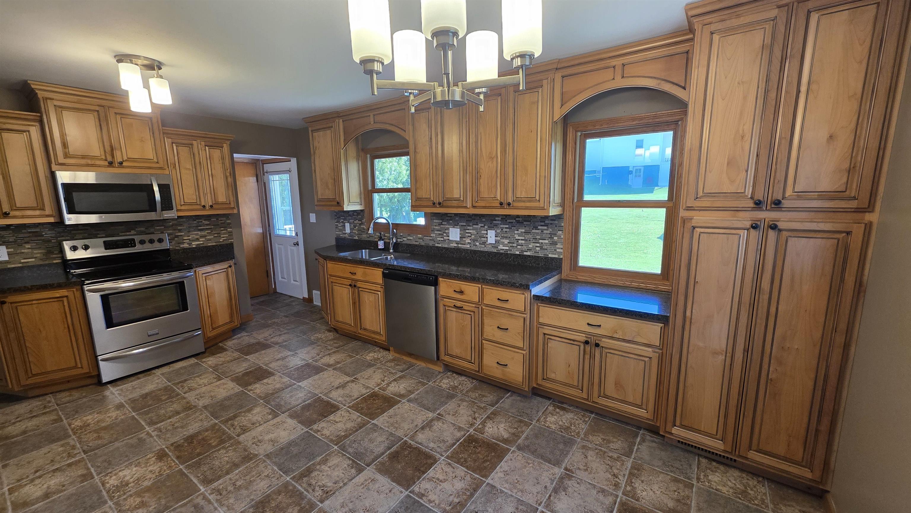500 South Jefferson Street Lancaster, WI 53813 - Photo 12 of 41