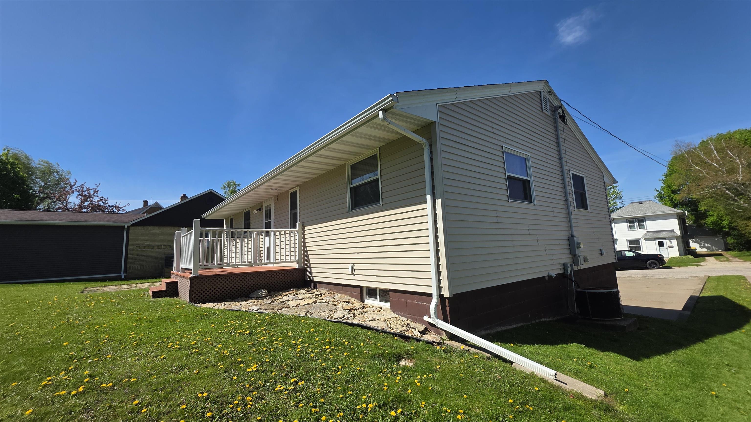 500 South Jefferson Street Lancaster, WI 53813 - Photo 3 of 41