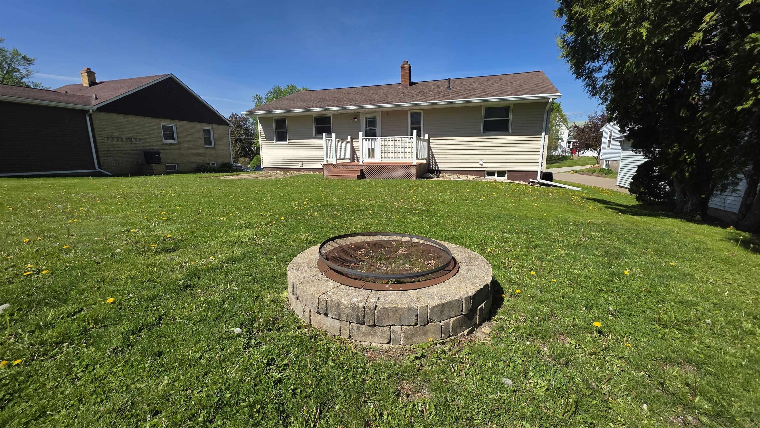 500 South Jefferson Street Lancaster, WI 53813 - Photo 5 of 41