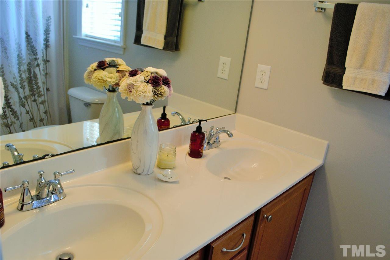 1016 Shackleton Road Apex, NC 27502 - Photo 14 of 24 Gallery Image 14