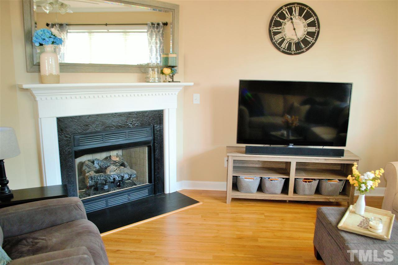 1016 Shackleton Road Apex, NC 27502 - Photo 4 of 24 Gallery Image 4