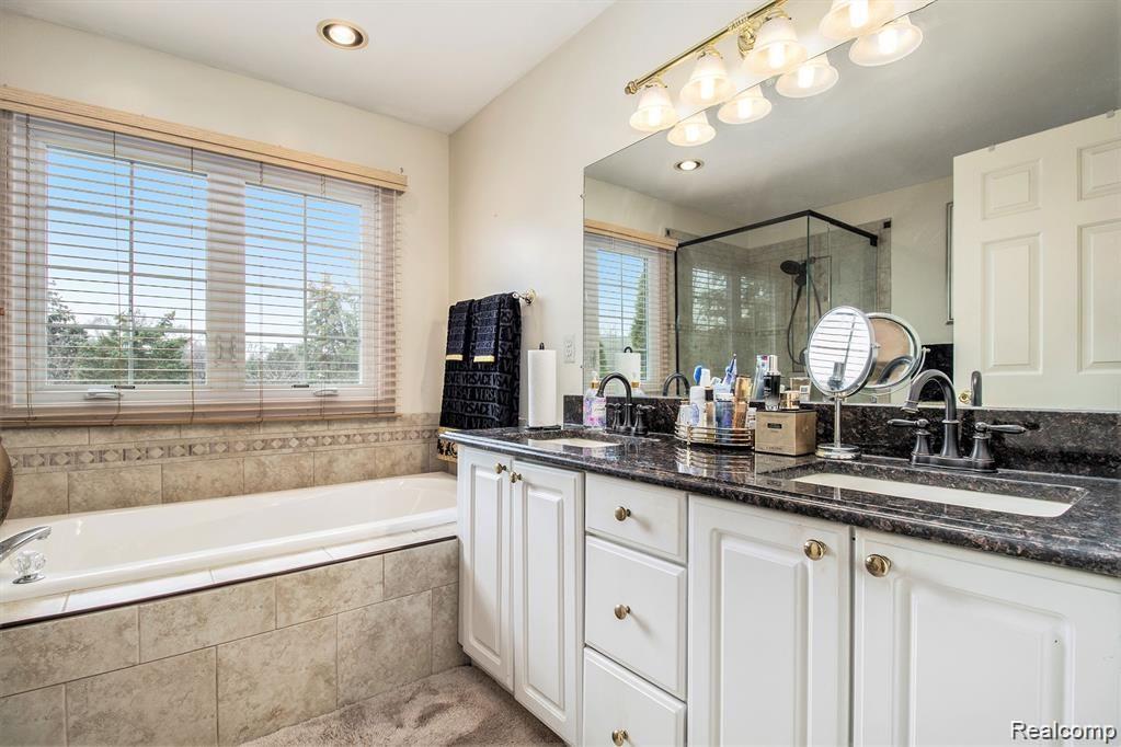 3346 Paddington Court Rochester Hills, MI 48309 - Photo 9 of 17