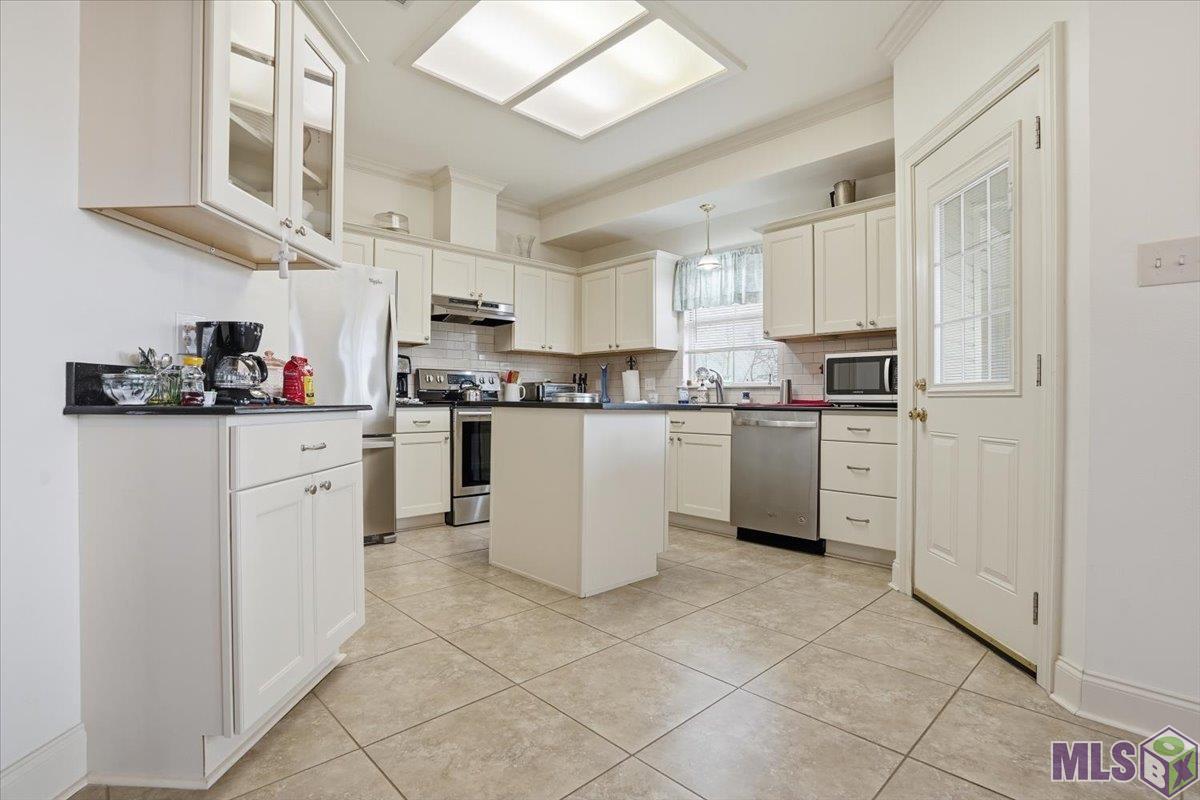 7231 Vice President Drive Baton Rouge, LA 70817 - Photo 2 of 18